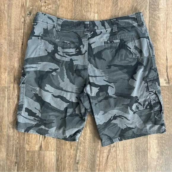 Wrangler Camouflage Cargo Utility Shorts - Picture 2 of 6